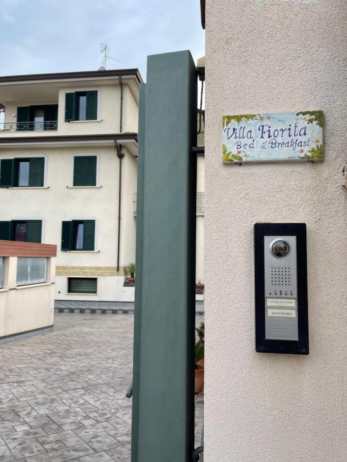 B&B Villa Fiorita Pontecagnano Kültér fotó